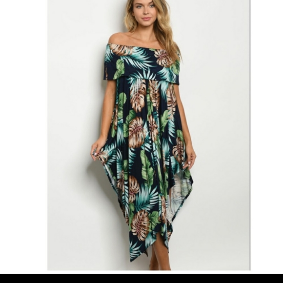 Tropical Asymmetrical Dress with Pockets - Picture 3 of 7
